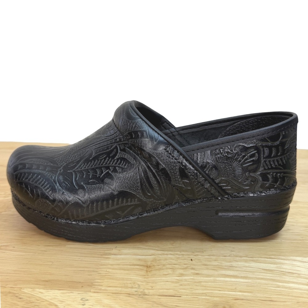 Dansko Professional Clogs Womens 39 WIDE Black Leather Embossed Floral Work